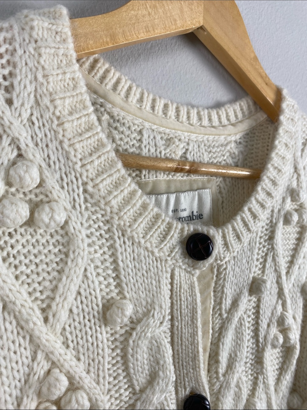 Abercrombie & Fitch Y2K Cable Knit Bobble Cardigan Sweater | 3/4 Sleeves | Ivory - Picture 9 of 16
